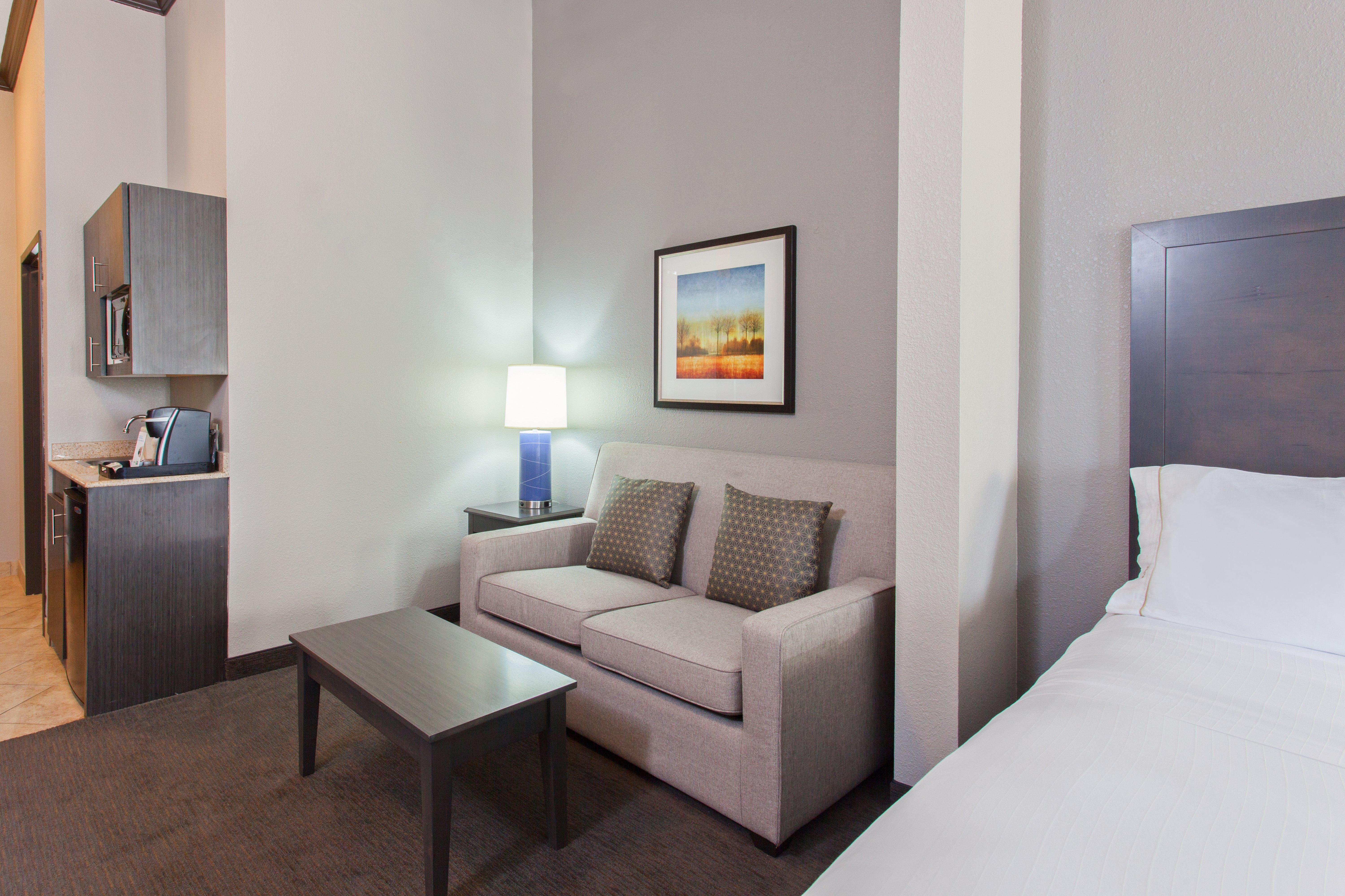 Holiday Inn Express & Suites Wharton By Ihg Exterior foto