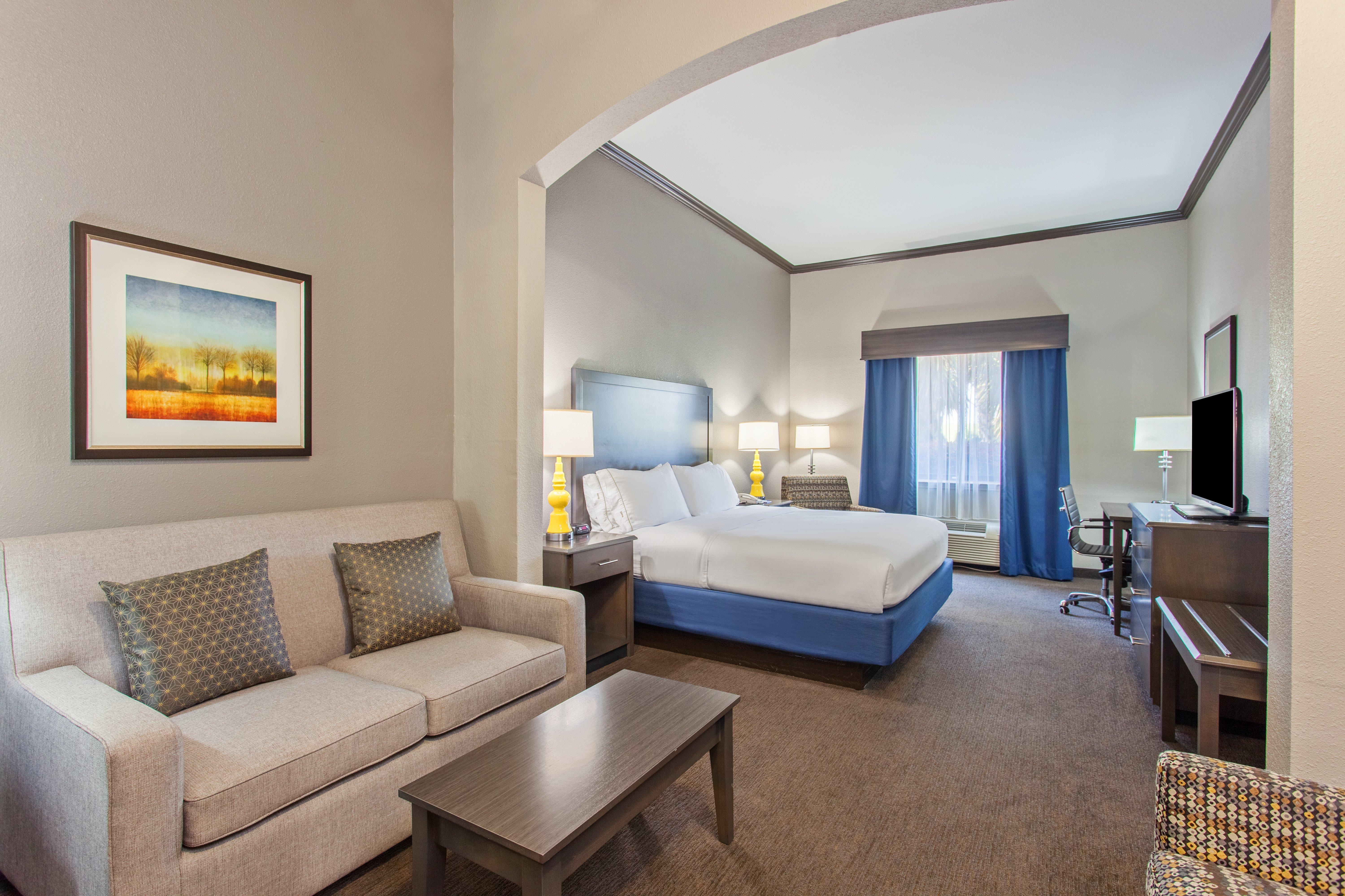 Holiday Inn Express & Suites Wharton By Ihg Exterior foto