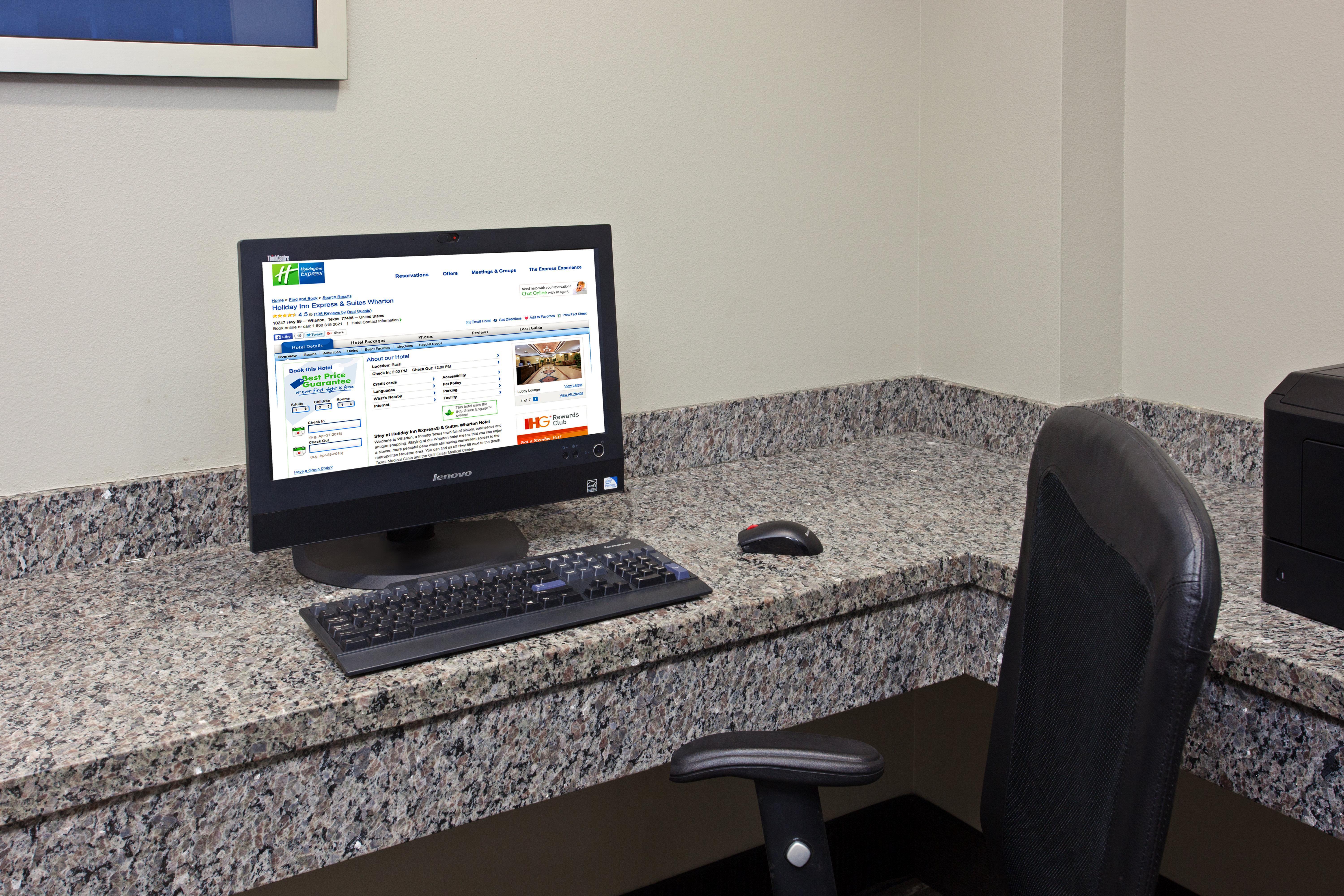 Holiday Inn Express & Suites Wharton By Ihg Exterior foto