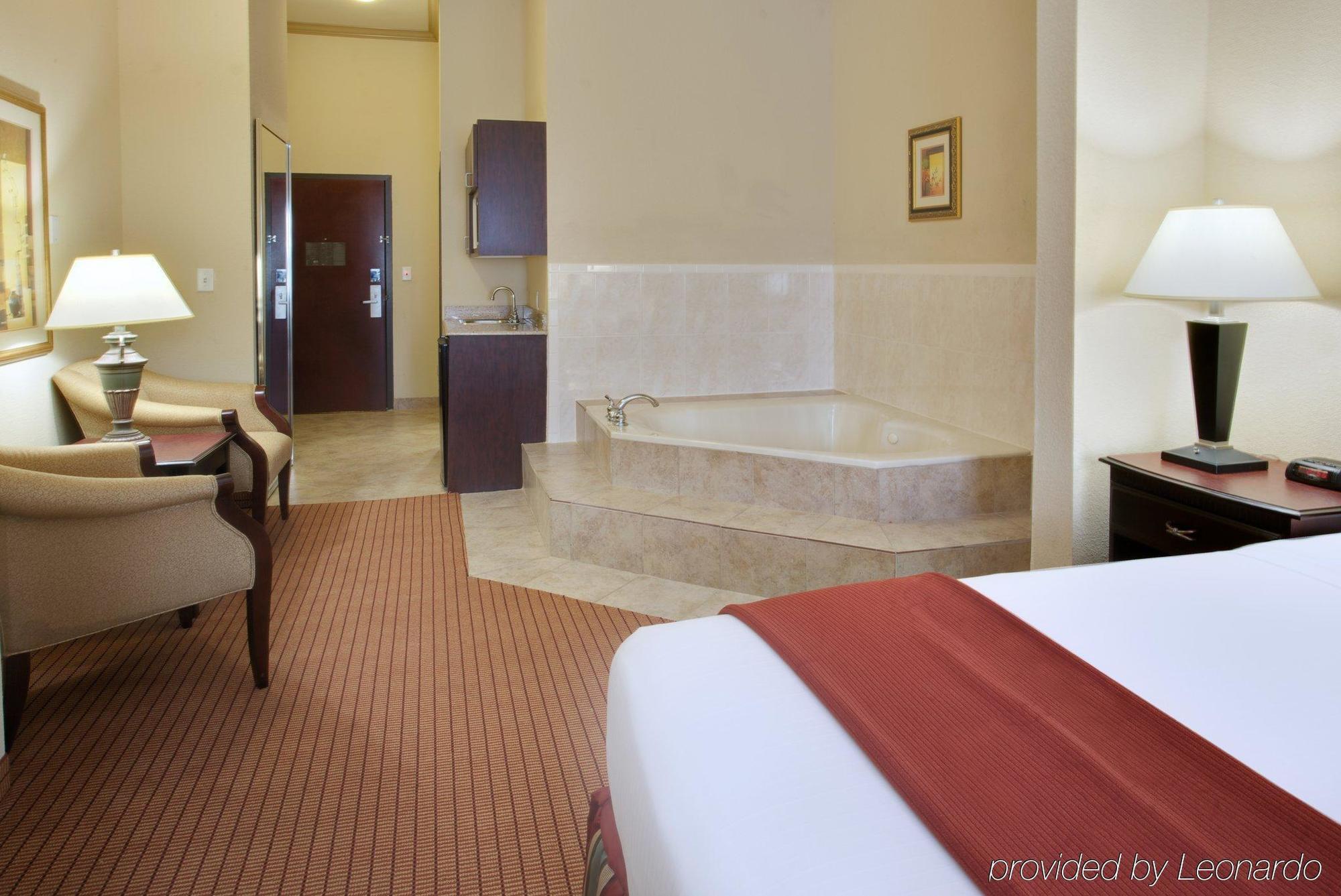Holiday Inn Express & Suites Wharton By Ihg Quarto foto